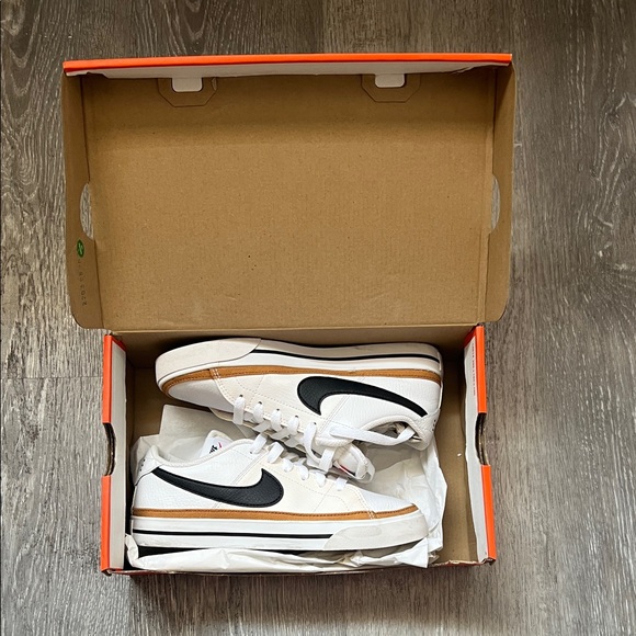 Nike Kids White and Black Sneakers with Tan Accents - Picture 1 of 6